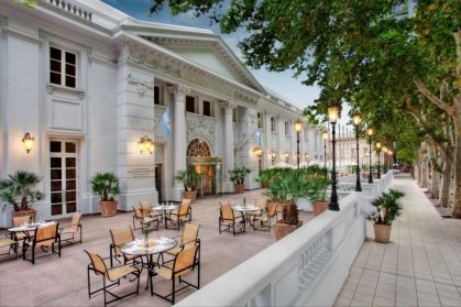 Imponente fachada histórica restaurada do Park Hyatt Mendoza