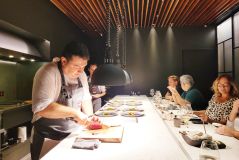 Chef Rafael Costa e Silva em ação no Lasai