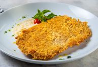 Onde comer bife à milanesa em SP: 20 casas que servem versões crocantes e sequinhas