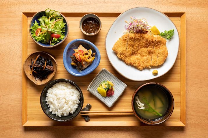 Setto Tonkatsu do Aizomê / Rubens Kato
