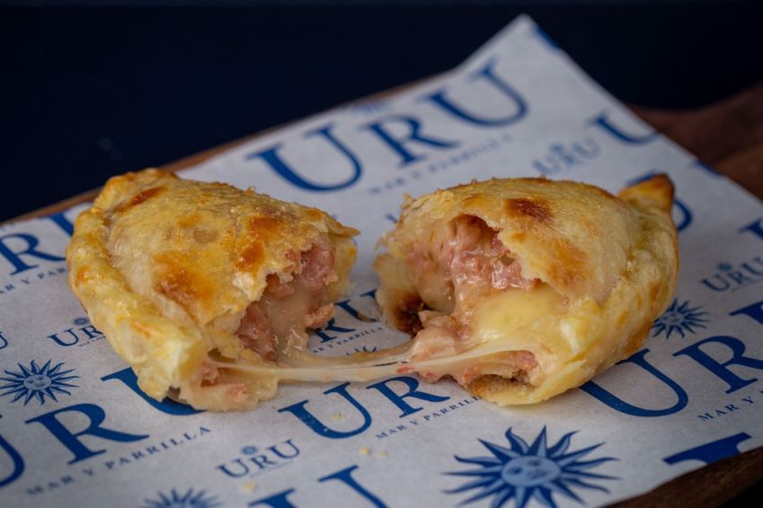 Empanada do Uru Mar y Parilla • Elvis Fernandes